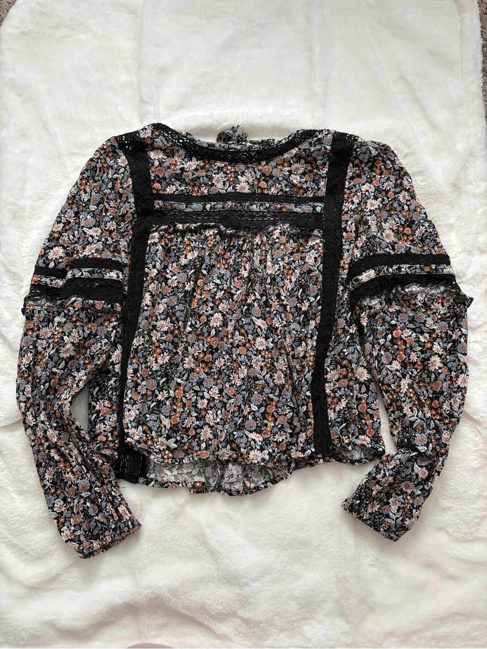 American Eagle Outfitters Black Floral Lace-Trim Long Sleeve Blouse